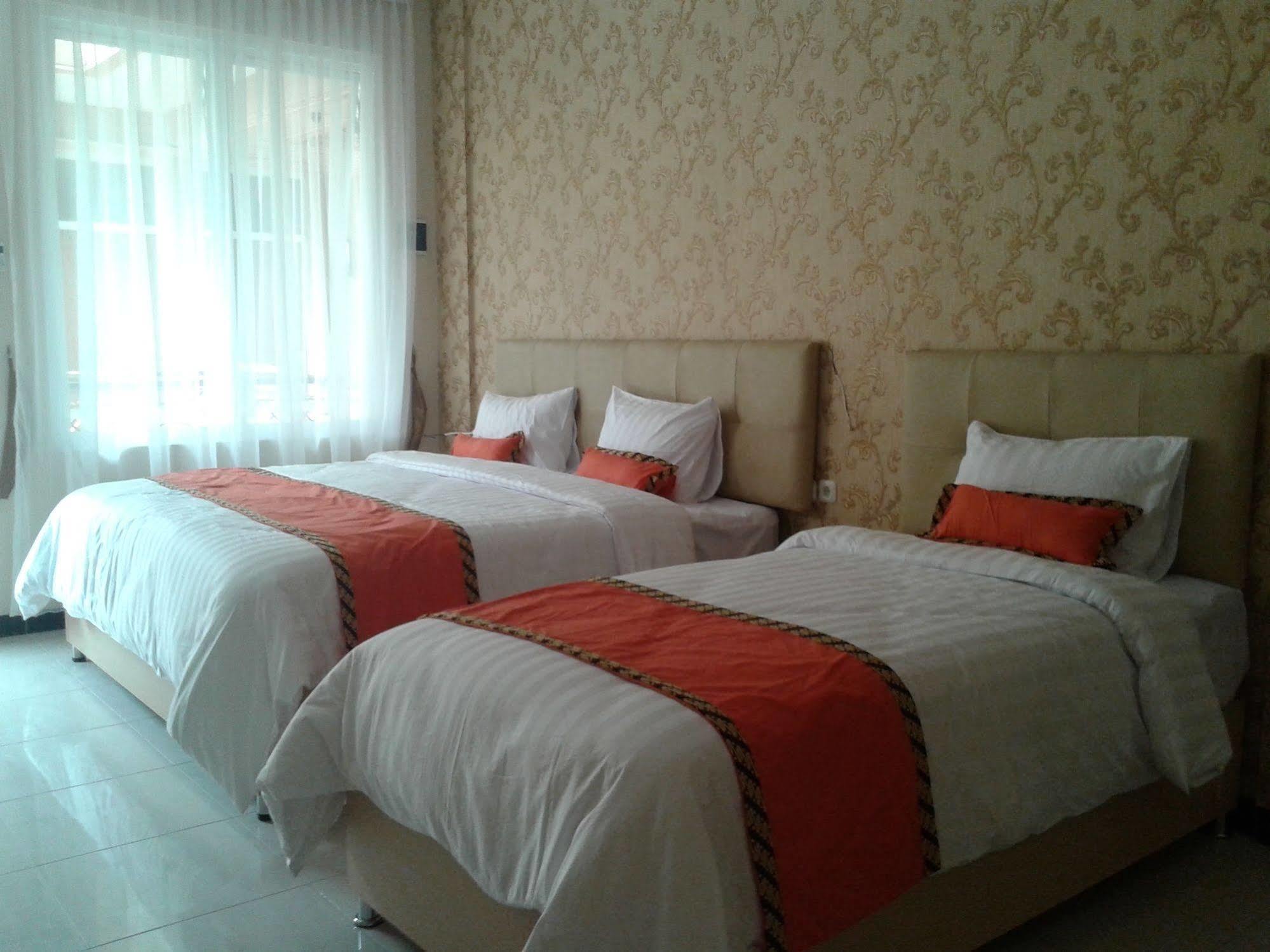 Ceria Boutique Hotel Maguwo Exterior foto